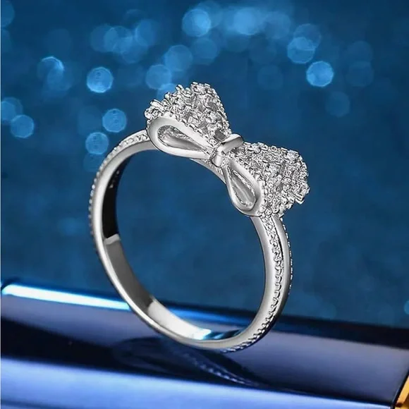 925 Sterling Silver Elegant Silver Bow Ring - Picture 2 of 3